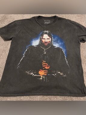 The Lord of the Rings Aragorn Graphic Tee - Black with Blue Highlight